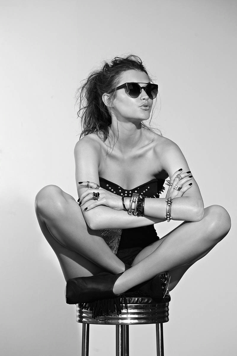 Sassy girls in Amravati