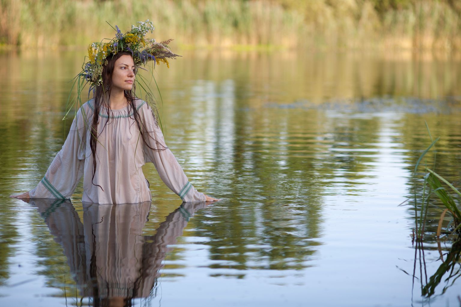 Slavic girls in Amravati